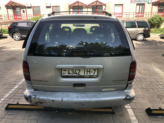 Chrysler Voyager 2000 року