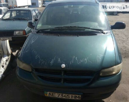 Chrysler Voyager 1996 года - Фото 3 авто