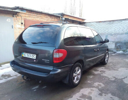 Chrysler Voyager 2002 року