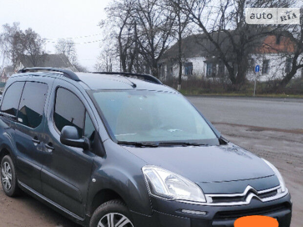 Citroen Berlingo пасс. 2013 года