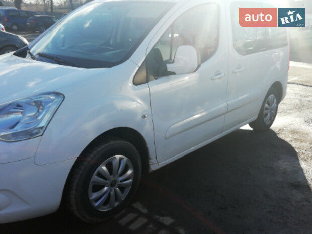 Citroen Berlingo пасс. 2011 года