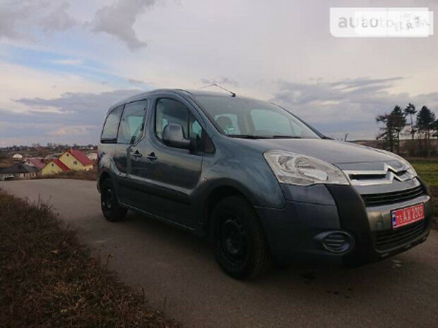Citroen Berlingo пасс. 2010 года