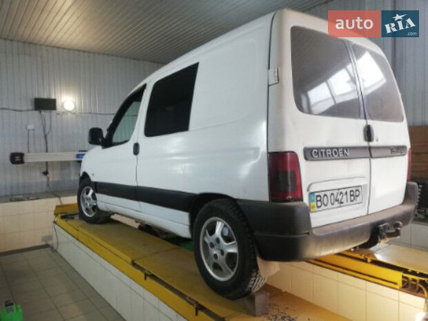 Citroen Berlingo пасс. 2004 року