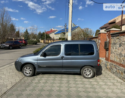 Citroen Berlingo пасс. 2011 года