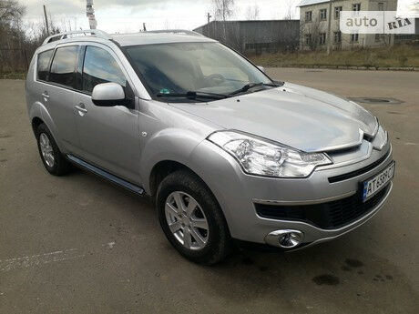 Citroen C-Crosser 2010 года