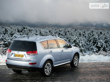 Ситроен С-Кроссер 2008 года Citroen C-Crosser 2008 года