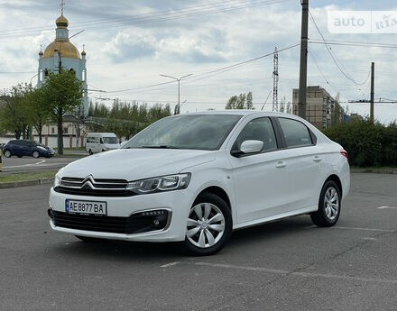 Фото на відгук з оцінкою 4   про авто Citroen C-Elysee 2019 року випуску від автора “ROSTYSLAV MATIIKO” з текстом: Просторный автомобиль. Дизайн норм. Простоват. Шумлизоляция плохая. 1.6 двигатель слабоват оказал...