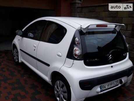 Ситроен С1 2011 года Citroen C1 2011 года