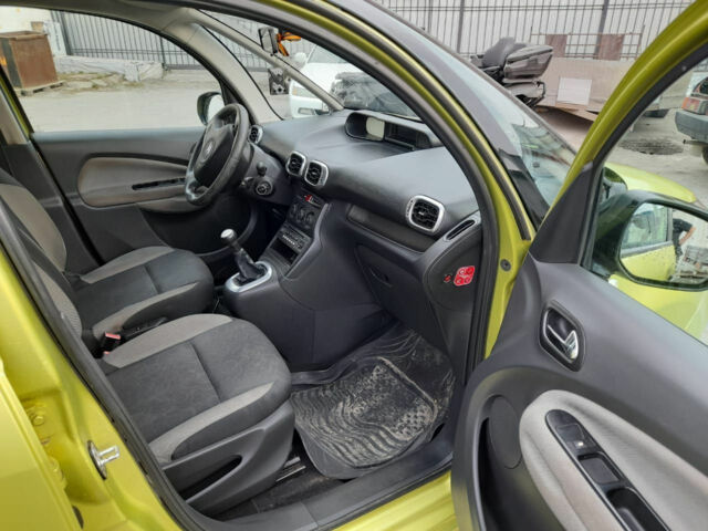 Citroen C3 Picasso 2010 года