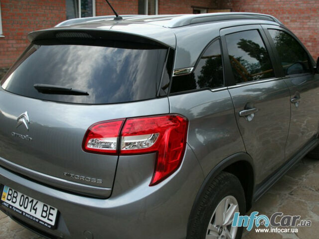 Citroen C4 Aircross 2012 года