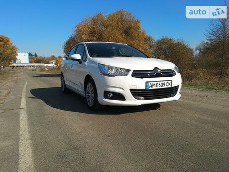 Ситроен С4 2014 року Citroen C4 2014 року