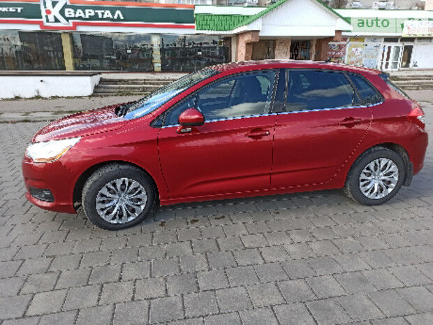 Citroen C4 2011 року