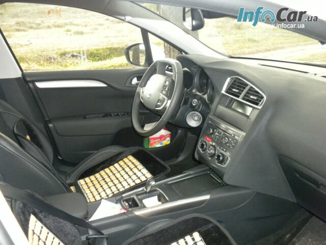 Citroen C4 2012 года