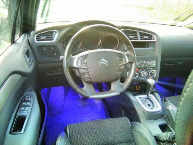 Citroen C4 2012 года