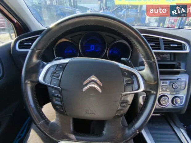 Citroen C4 2011 года