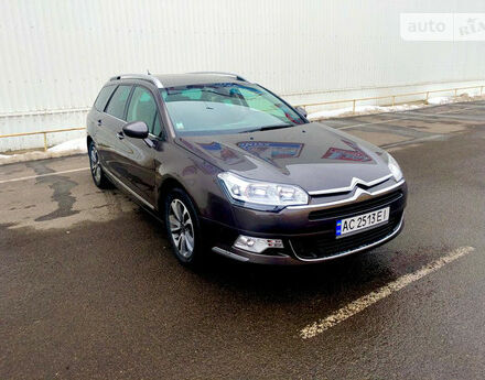 Фото на відгук з оцінкою 5   про авто Citroen C5 2016 року випуску від автора “Мирослав” з текстом: Прекрасна, велика, просторна, красива, не дорога в обслуговуванні. Дуже динамічна, м\'яка, економ...