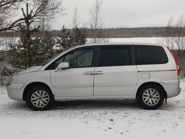 Ситроен С8 2008 року Citroen C8 2008 року