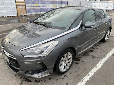 Citroen DS5 2013 года