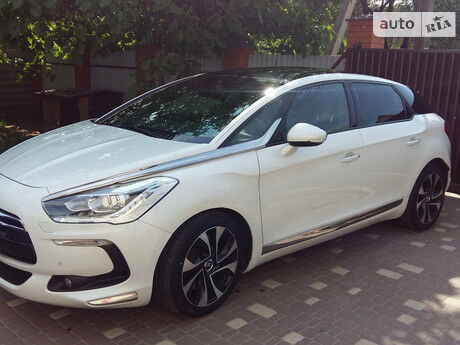 Citroen DS5 2012 года