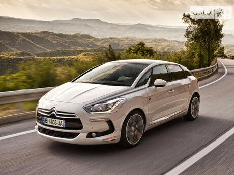 Citroen DS5 2012 року