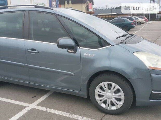 Citroen Grand C4 Picasso 2010 року