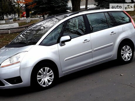 Citroen Grand C4 Picasso 2010 року