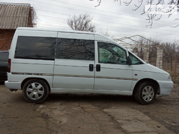 Citroen Jumpy пасс. 2001 года