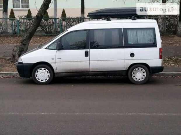 Citroen Jumpy пасс. 2004 года