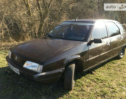 Фото на відгук з оцінкою 4.6   про авто Citroen ZX 1994 року випуску від автора “V 0 l 0 d k a” з текстом: Реально!! "Тазики" ваще не машины по сравнению с Этим!!Тут сидишь как король, удобно а главное бе...