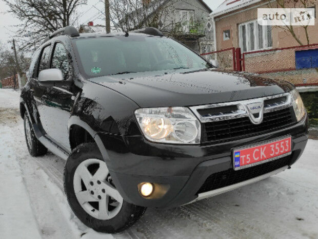 Dacia Duster 2010 року