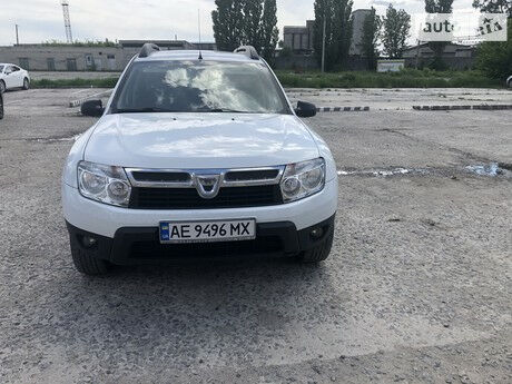 Dacia Duster 2012 року