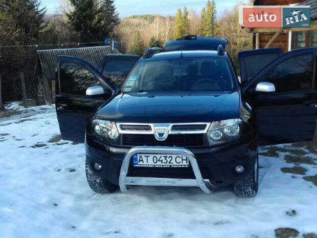 Dacia Duster 2011 года