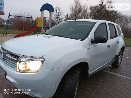 Dacia Duster 2010 року