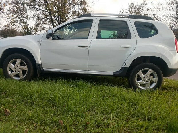 Dacia Duster 2011 года