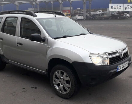 Dacia Duster 2010 року