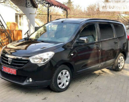 Dacia Lodgy 2012 року