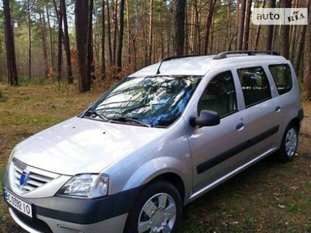 Dacia Logan 2008 года