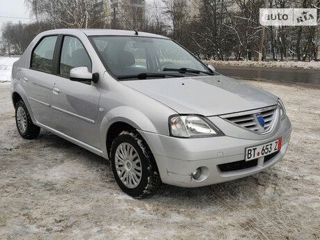 Дачия Логан 2007 року Dacia Logan 2007 року