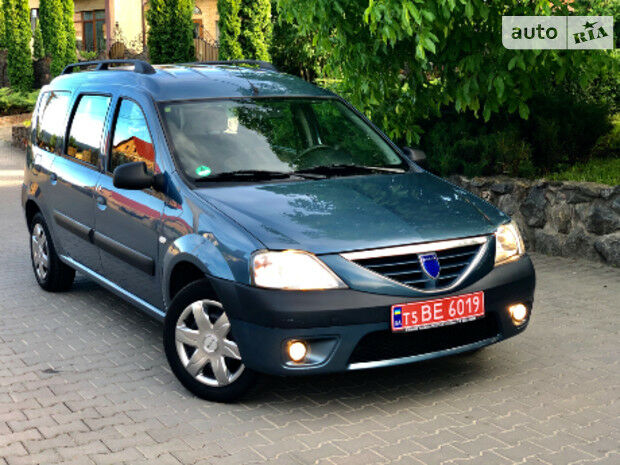Дачия Логан 2007 року Dacia Logan 2007 року