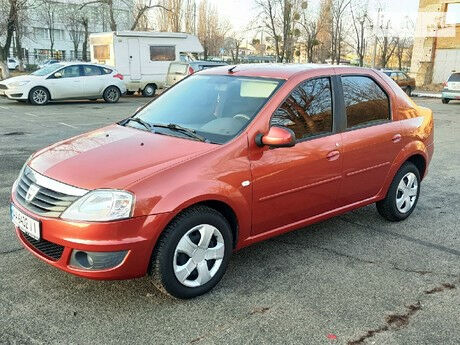 Dacia Logan 2008 года