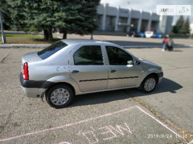 Дачия Логан 2007 года Dacia Logan 2007 года