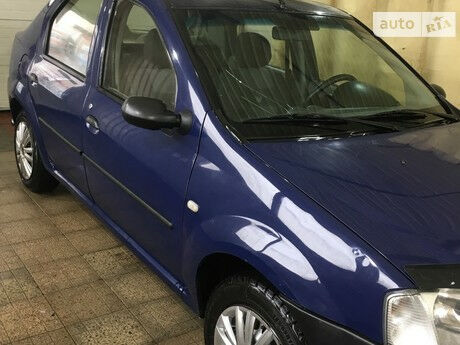 Dacia Logan 2010 року