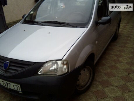 Дачия Логан 2007 року Dacia Logan 2007 року