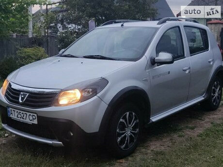 Dacia Sandero 2010 года