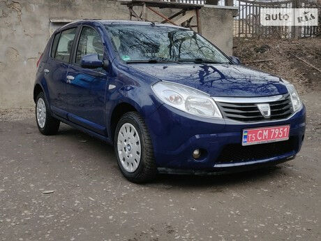 Dacia Sandero 2008 року