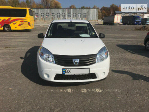 Dacia Sandero 2012 года