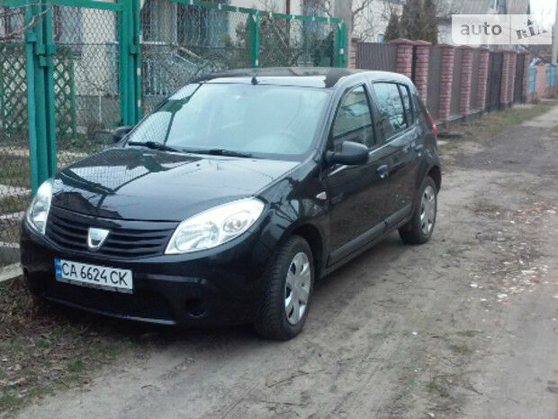 Dacia Sandero 2009 года