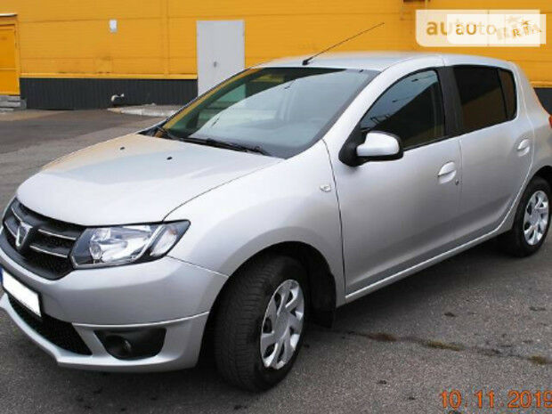 Dacia Sandero 2013 року