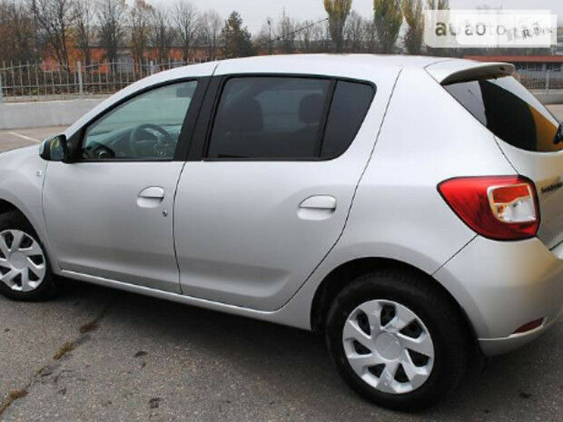 Dacia Sandero 2013 года