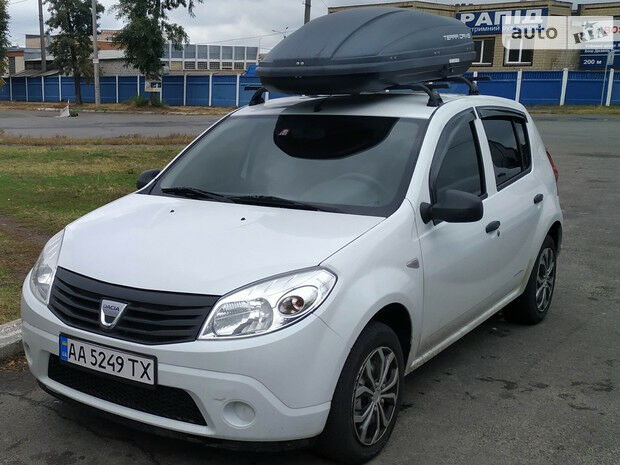 Dacia Sandero 2011 года